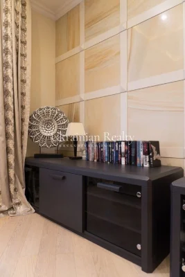 For sale 18A, Instytutska Street. ALWAYS has electricity, heating and water!