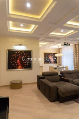 For sale 18A, Instytutska Street. ALWAYS has electricity, heating and water!