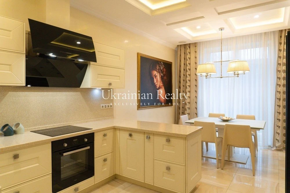 For sale 18A, Instytutska Street. ALWAYS has electricity, heating and water!