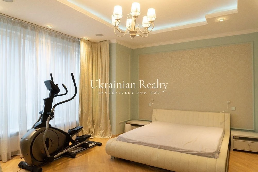 For sale 18A, Instytutska Street. ALWAYS has electricity, heating and water!