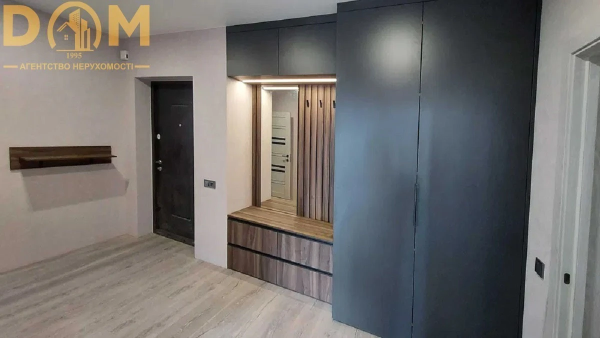 Продаж 2-кімнатної квартири 70 м², Олександра Олеся вул., 2Б