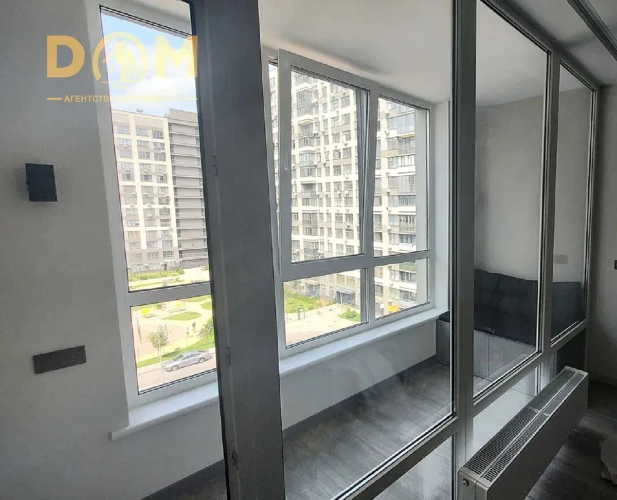 Продаж 2-кімнатної квартири 70 м², Олександра Олеся вул., 2Б