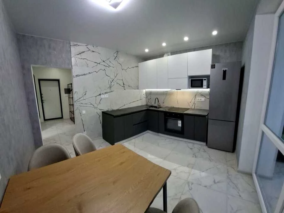Apartment. Kharkiv, Poltava Shlyakh St., 184a k