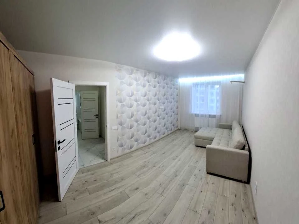 Apartment. Kharkiv, Poltava Shlyakh St., 184a k