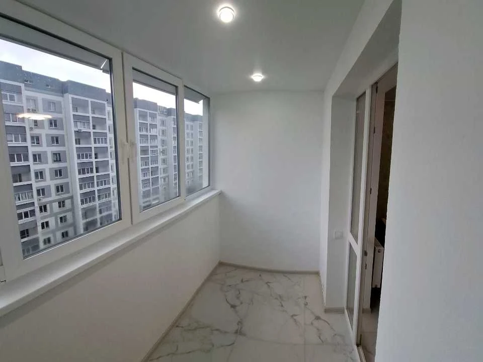 Apartment. Kharkiv, Poltava Shlyakh St., 184a k