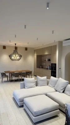 I will sell a 3-room apartment of 143 m² in the residential complex "Yubileyny". Franz
