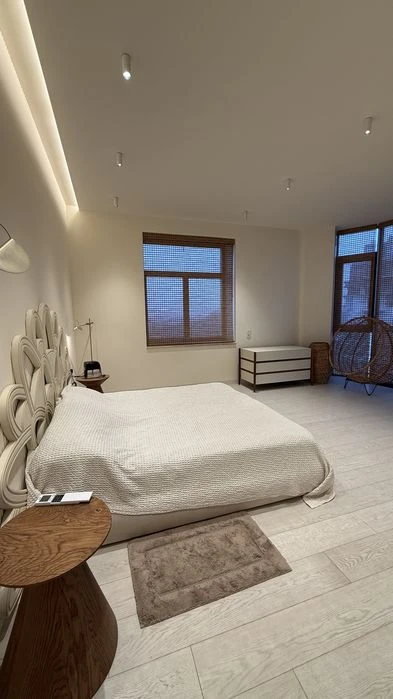 I will sell a 3-room apartment of 143 m² in the residential complex "Yubileyny". Franz