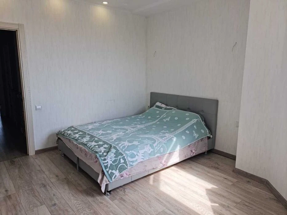 970 у.е. за квартиру с ремотной мебелью и техникой в новом доме.