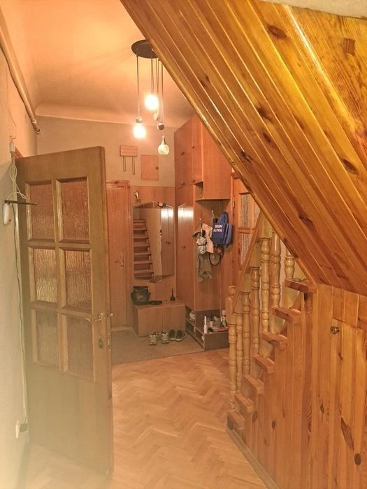 Sale of 3 rooms. "Stalinki" (+ 2 rooms on the 2nd floor). Donets