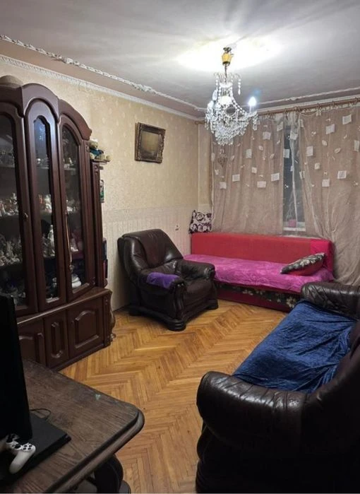 For sale 2-room apartment in Saltovka, 524th district, Shironintsev Street.