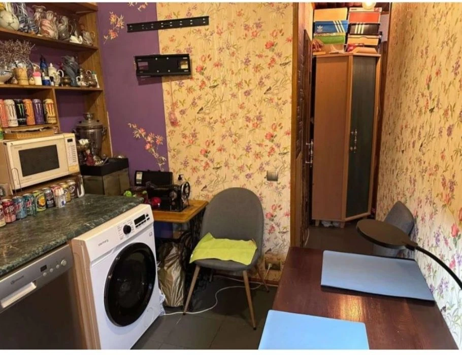 For sale 2-room apartment in Saltovka, 524th district, Shironintsev Street.