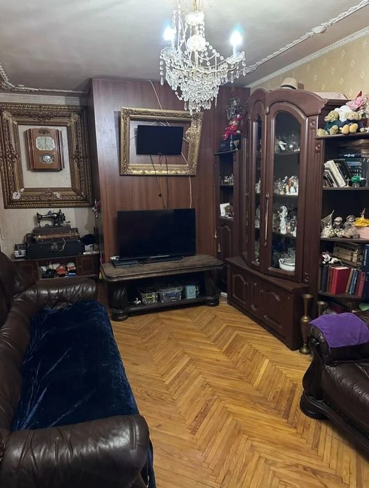 For sale 2-room apartment in Saltovka, 524th district, Shironintsev Street.