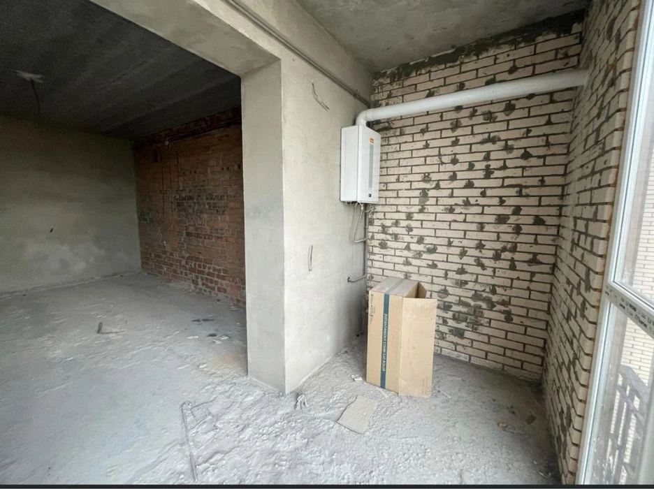 Продам 2ком 78м2+ кладовка 4м2. ЖК ул. Антоновича,36