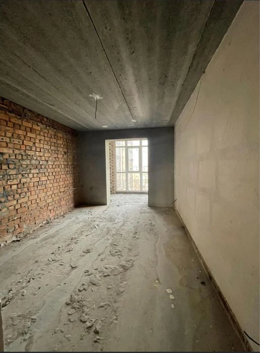 Продам 2ком 78м2+ кладовка 4м2. ЖК ул. Антоновича,36