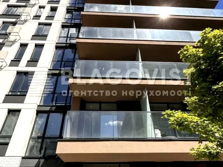 Квартира. Киев, Салютная ул., 2к