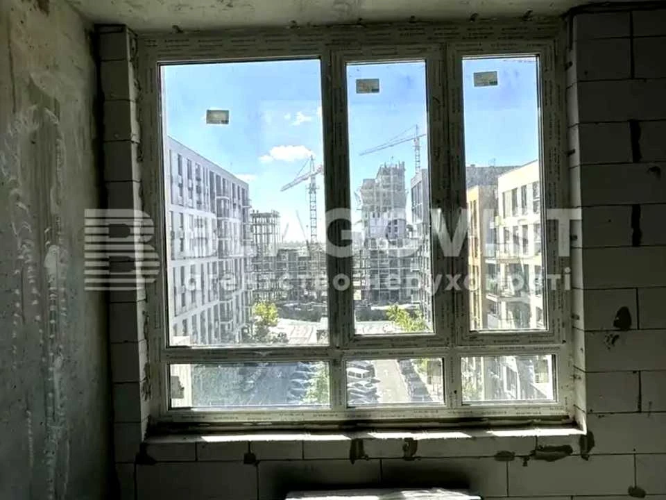 Квартира. Киев, Салютная ул., 2к