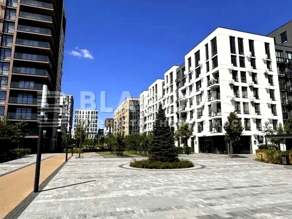 Квартира. Киев, Салютная ул., 2к