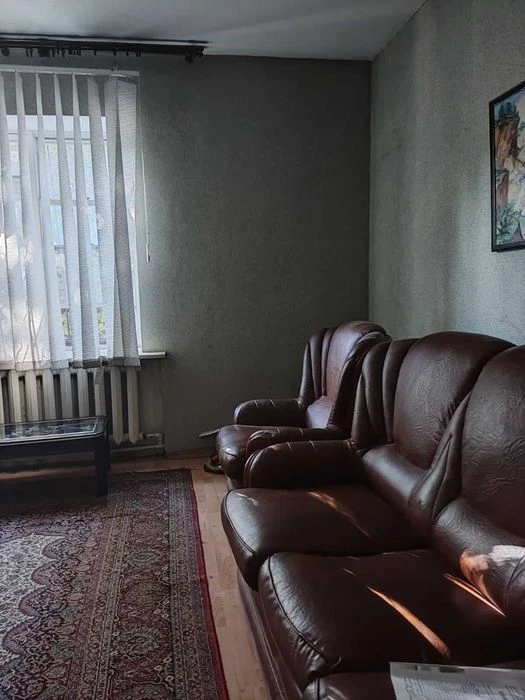 Продам 3 ком. кв.  Адмиральский пр-кт Судостроительная