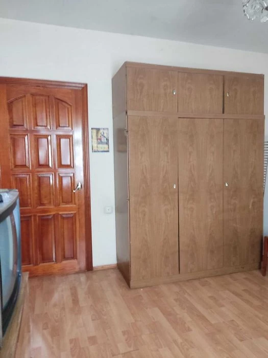 Продам 3 ком. кв.  Адмиральский пр-кт Судостроительная