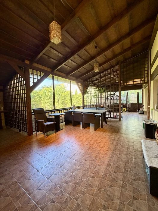 Sauvignon. House 370 sq.m. Repair. Furniture.