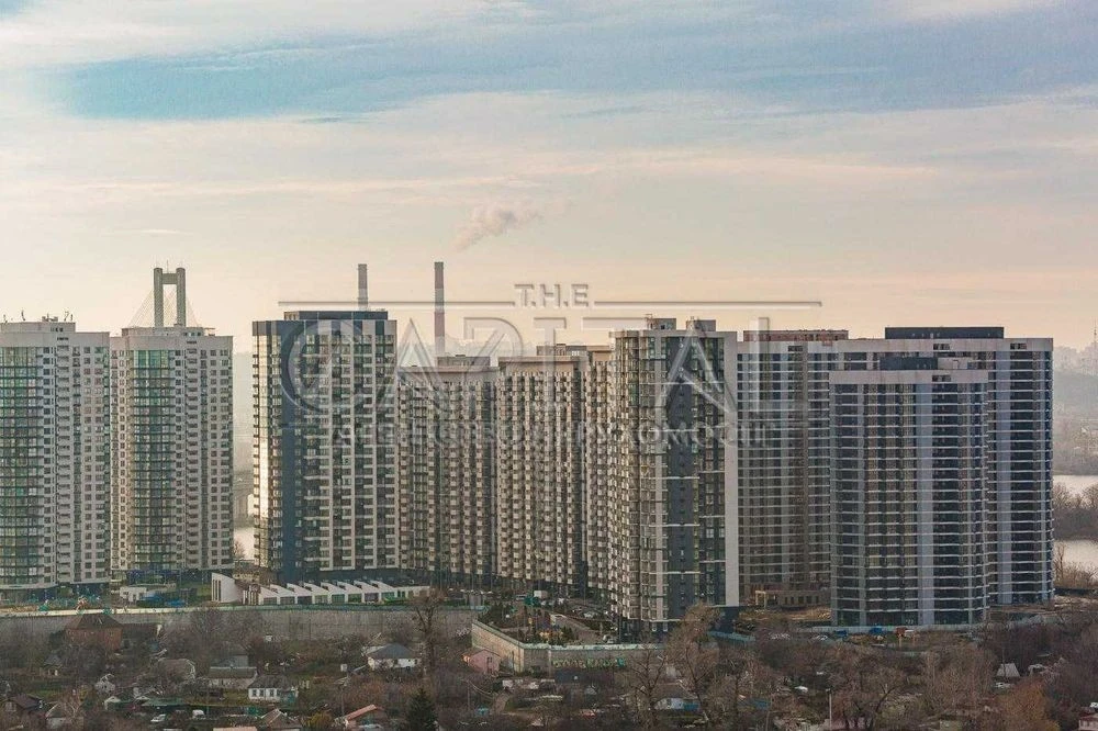 For sale / Apartment / Residential complex Seven / Darnytskyi / 93 m2