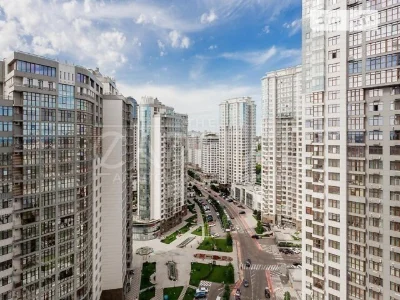 Продаж 6к квартири 420 кв. м на вул. Андрія Верхогляда 16 •