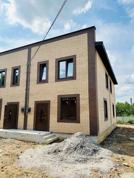 Townhouse 70m2 / privatized land / Documents