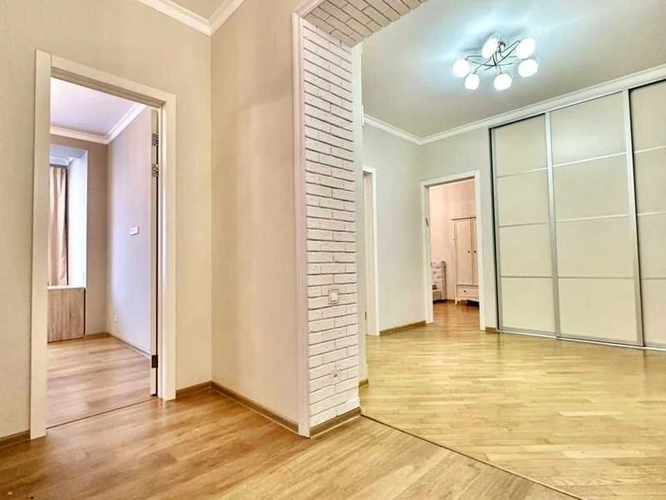 Квартира. Одесса, Каркашадзе пров. (кирпичный)