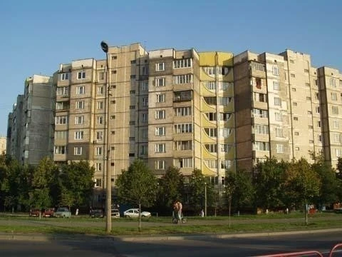 3-room apartment for sale 70 m², Serzh Lifarya St., 21/54
