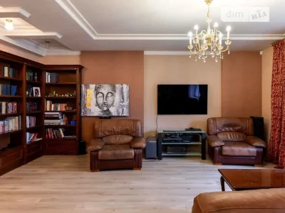 Sale of 3-room apartment 172 sq. m on Mezhyhirska Street 28 • ID 347