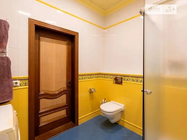 Sale of 3-room apartment 172 sq. m on Mezhyhirska Street 28 • ID 347