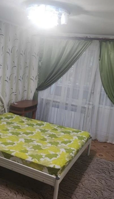 For sale 2 rooms Livoberezhny 3