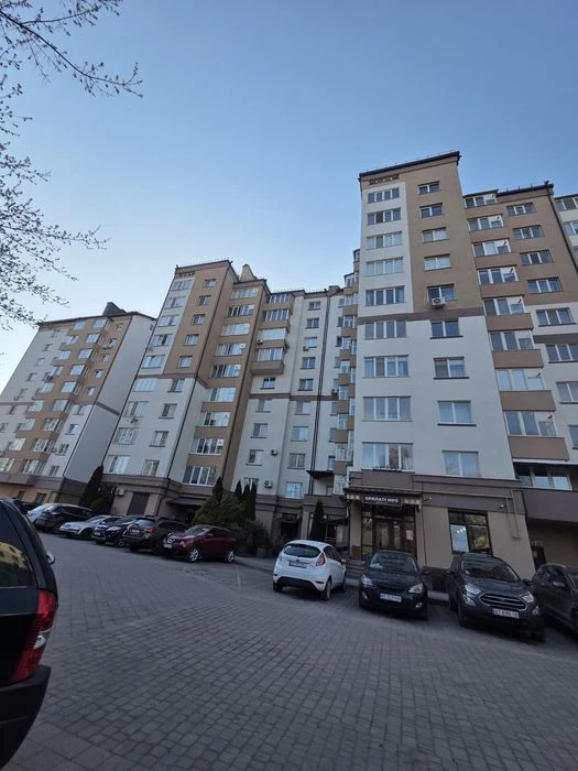 Терміновий Продаж  квартири !!