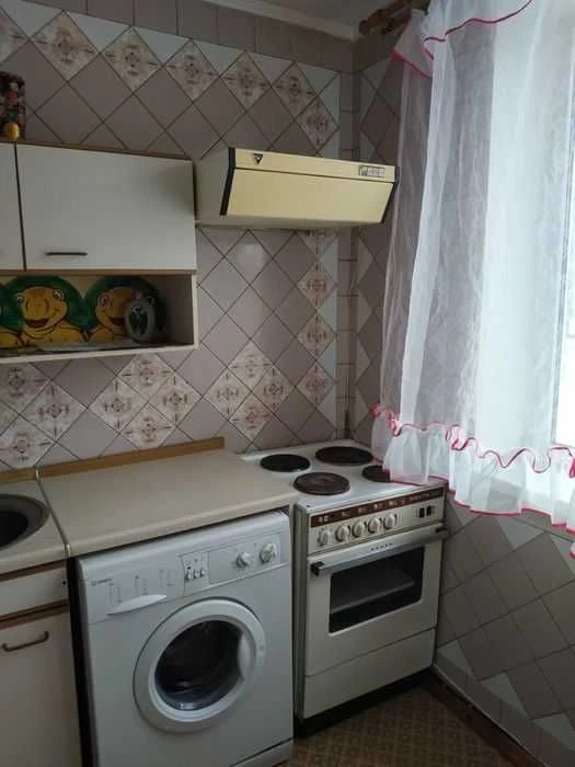 Selling a 2-room apartment, 45 m2, near Alekseevskaya metro station, Akhs Street.
