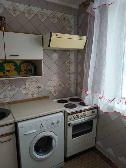 Selling a 2-room apartment, 45 m2, near Alekseevskaya metro station, Akhs Street.