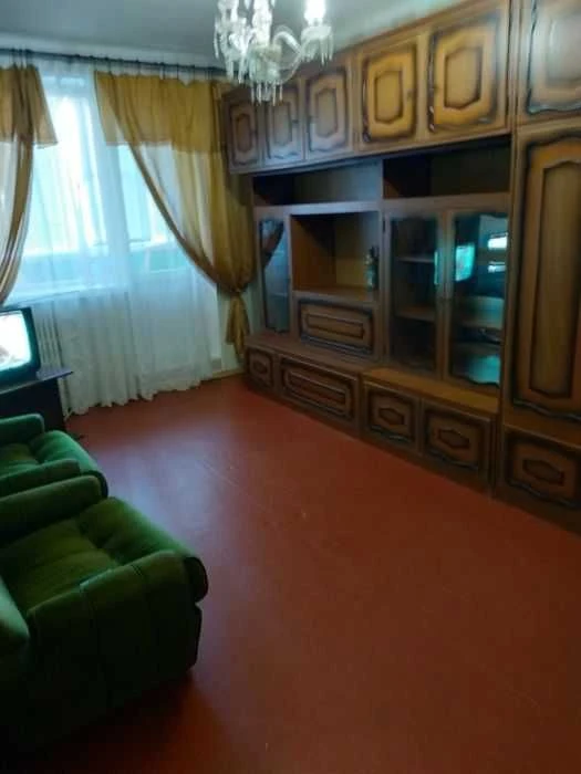 Selling a 2-room apartment, 45 m2, near Alekseevskaya metro station, Akhs Street.