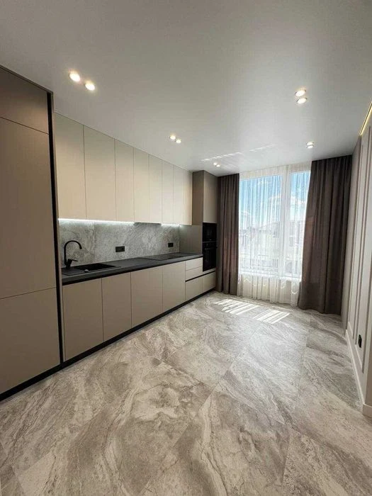 I am selling a one-room apartment in the Yuvan residential complex!