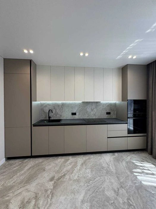 I am selling a one-room apartment in the Yuvan residential complex!