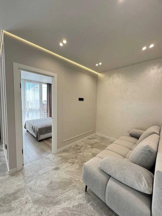 I am selling a one-room apartment in the Yuvan residential complex!