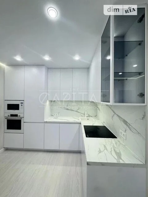 Продаж 1к квартири 42 кв. м на вул. Олександра Олеся 10 • ID