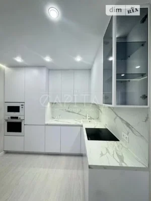 Продаж 1к квартири 42 кв. м на вул. Олександра Олеся 10 • ID