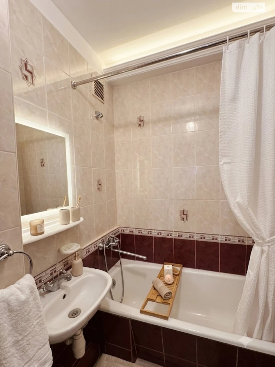 For sale Apartment Oleksandrivskyi (Zhovtnevyi)