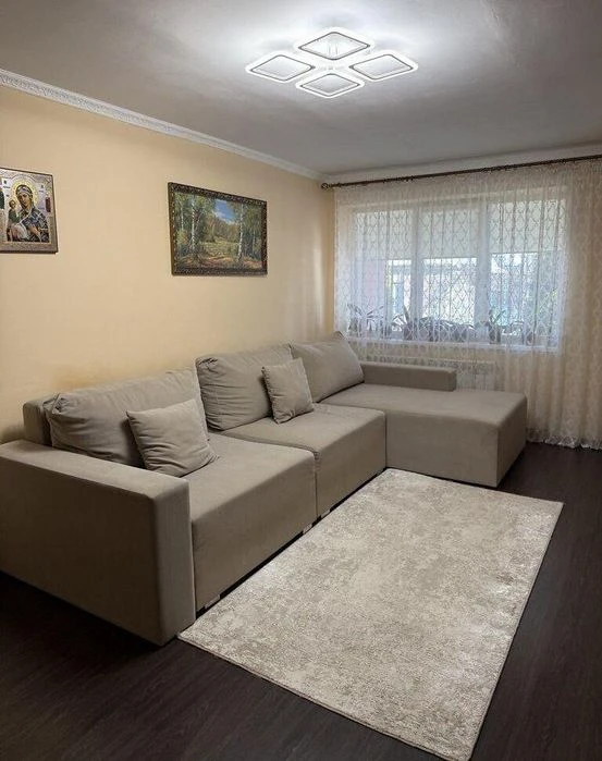 Продаж двокімнатної квартири! Радванка! єВідновлення!