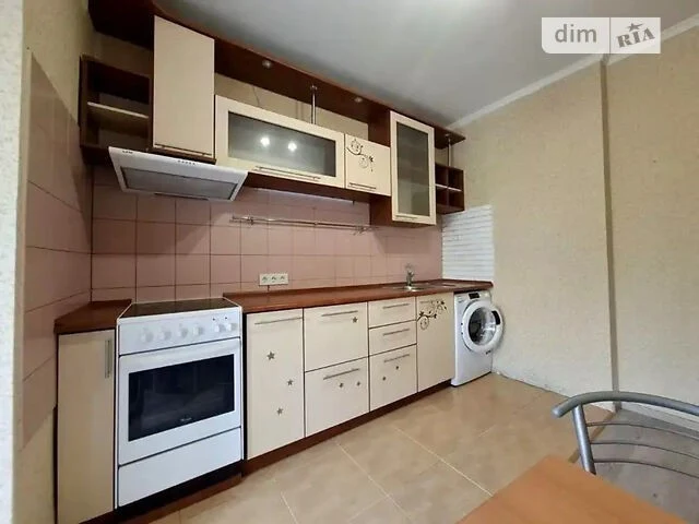 Продаж 1к квартири 42 кв. м на вул. Василя Верховинця 10 • I