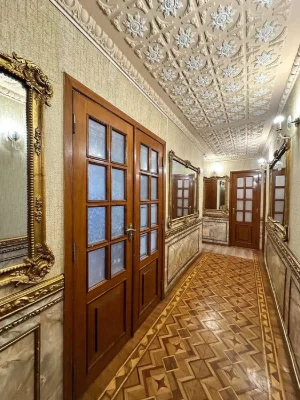 I will sell a spacious 3-room apartment. an apartment in a brick house on ul.
