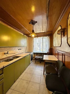 I will sell a spacious 3-room apartment. an apartment in a brick house on ul.
