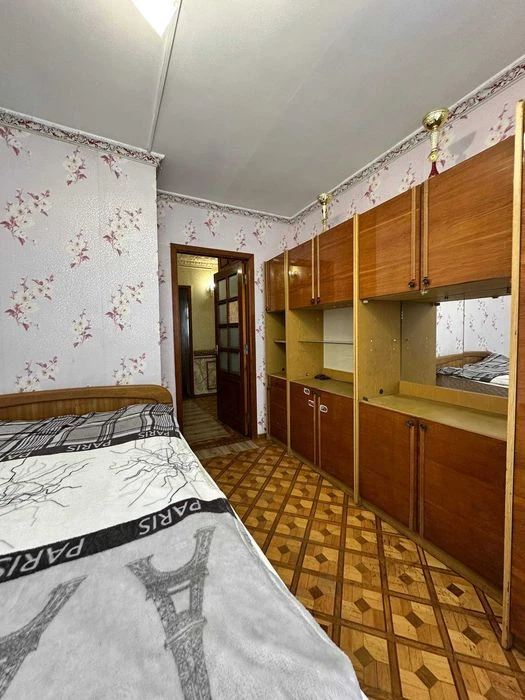 I will sell a spacious 3-room apartment. an apartment in a brick house on ul.