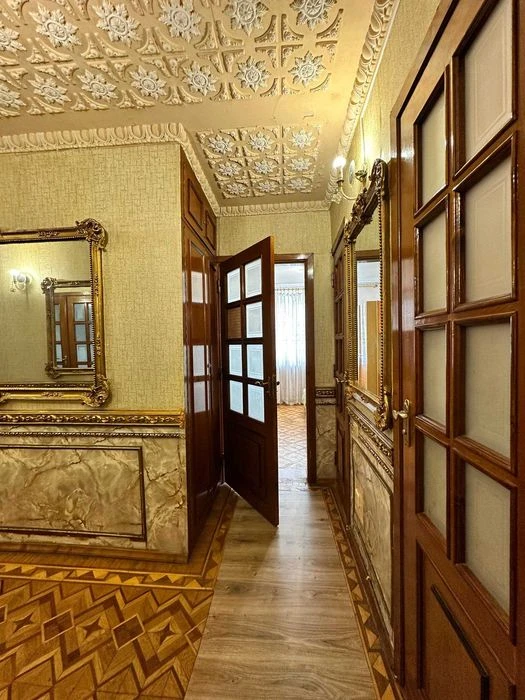 I will sell a spacious 3-room apartment. an apartment in a brick house on ul.