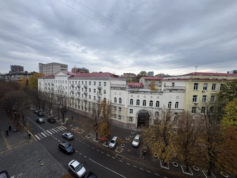 Продам квартиру вул.Вернадського Дзержинського Центр