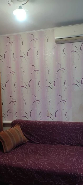 I will sell a house of 8 hundred, Yunost district